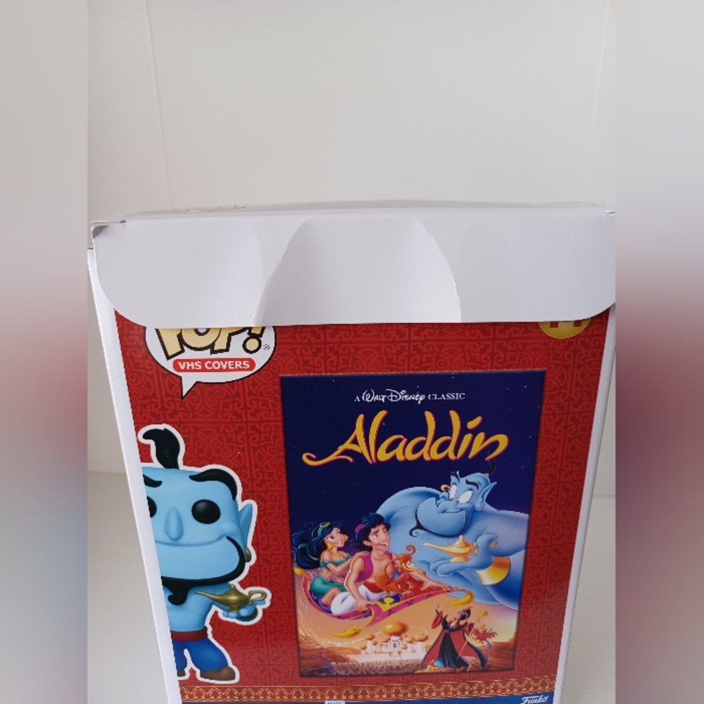 Disney Genie With Lamp From Aladdin 14 VHS Cover Funko Pop In Case - Picture 7 of 8